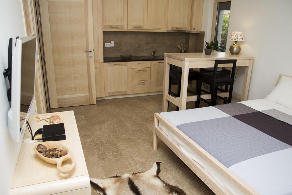 Apartments Brezanin 수토모레 외부 사진