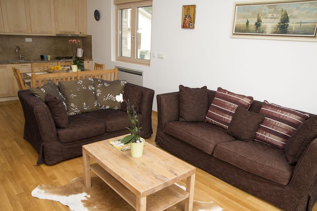 Apartments Brezanin 수토모레 외부 사진