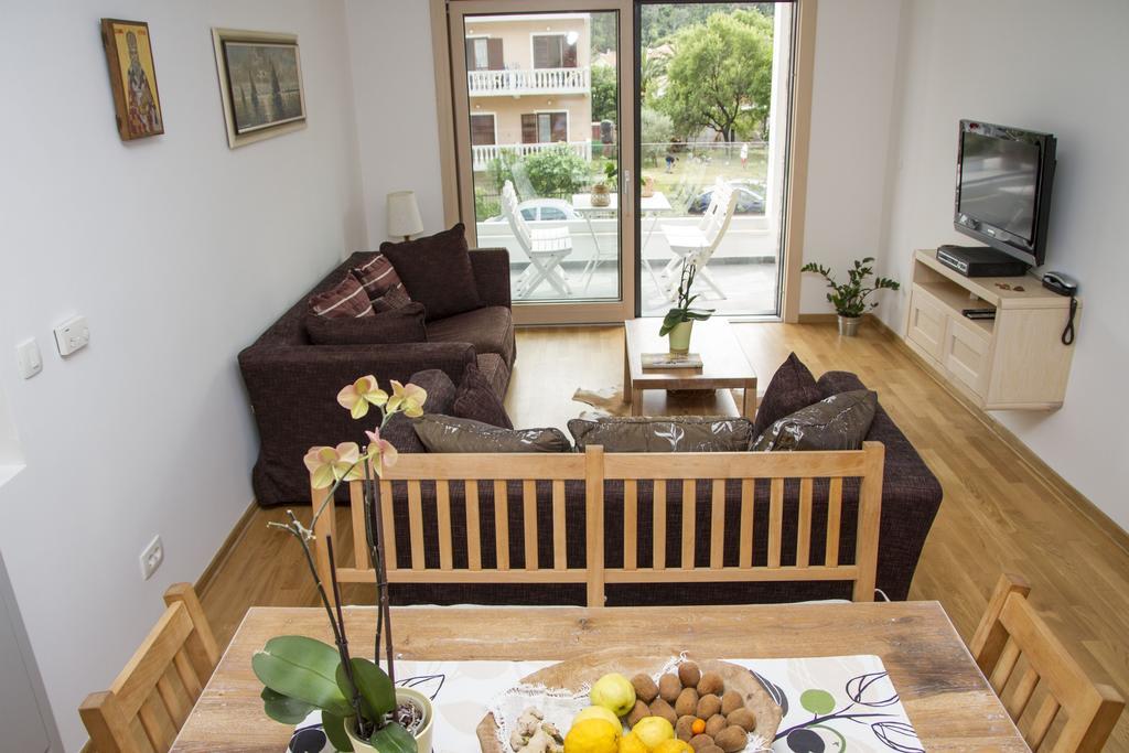 Apartments Brezanin 수토모레 외부 사진