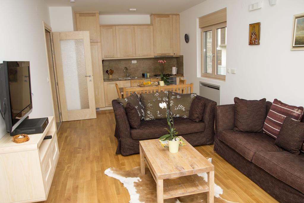 Apartments Brezanin 수토모레 외부 사진